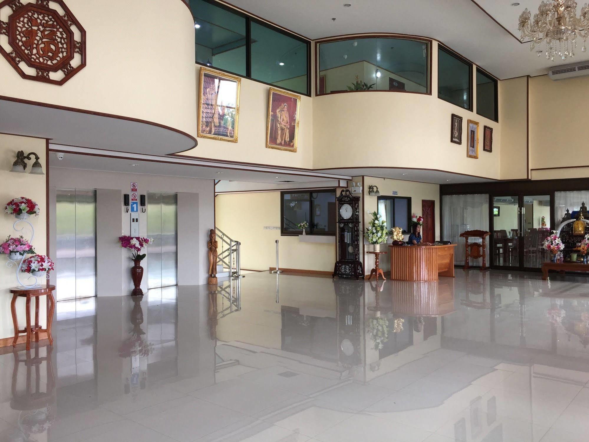 Toh Buk Seng Ayutthaya Hotel Екстериор снимка